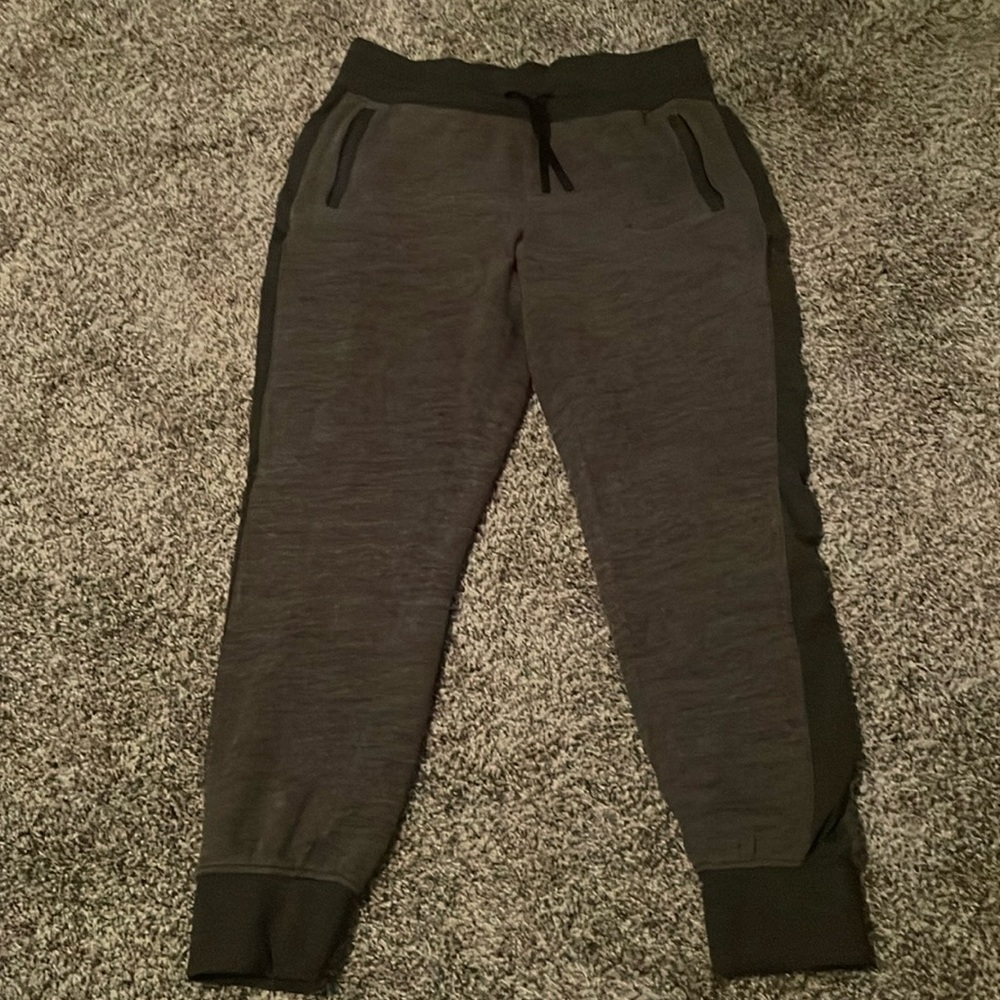 Women’s Lululemon joggers